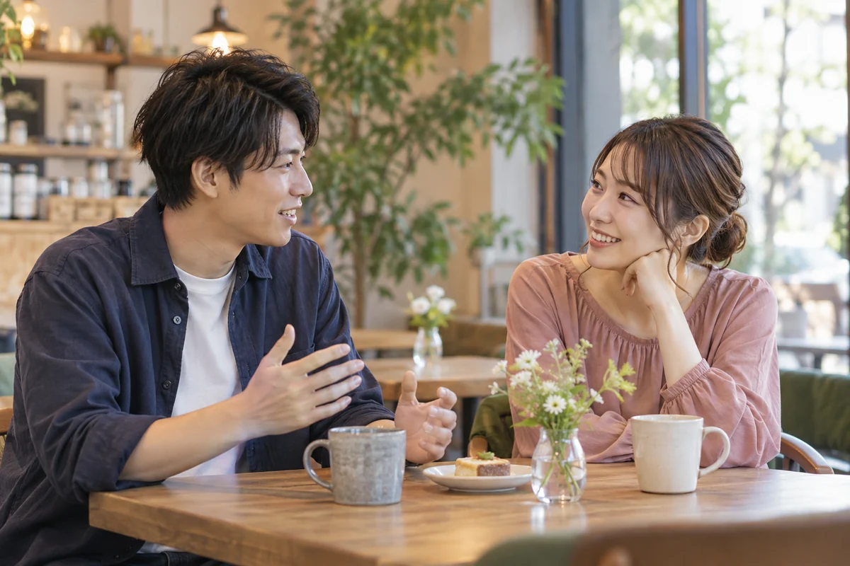お互いの話を聞き合い会話を深める男女